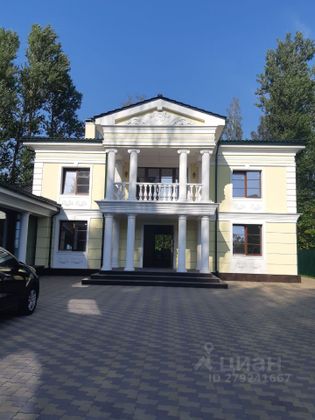 Продажа дома, 605 м², с участком 13 соток