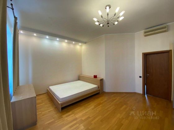 Аренда 1 комнаты, 30 м², 4/4 этаж