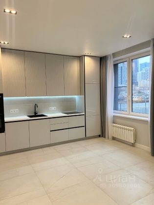 Продажа 3-комнатной квартиры 85 м², 2/28 этаж