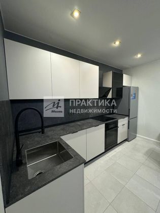 Продажа 3-комнатной квартиры 60,9 м², 8/33 этаж