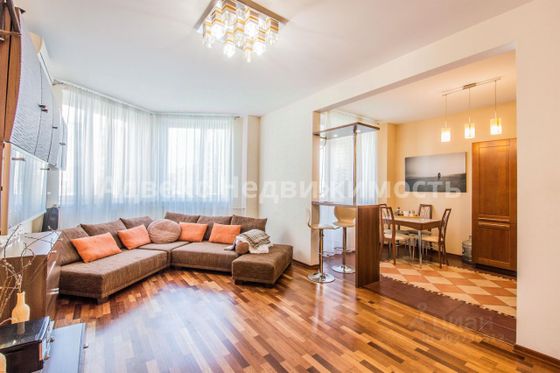 Продажа 2-комнатной квартиры 92 м², 2/8 этаж