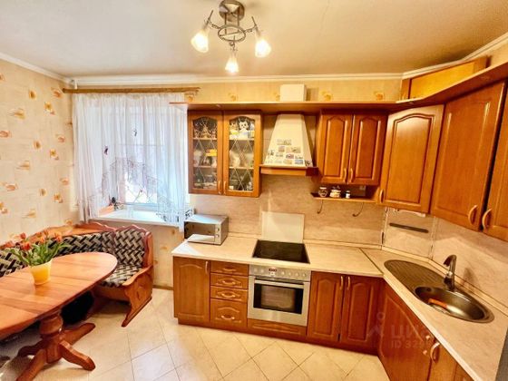 Продажа 2-комнатной квартиры 62 м², 1/9 этаж