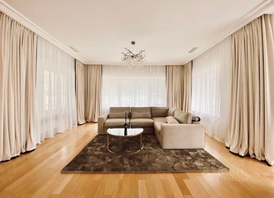 Аренда дома, 580 м², с участком 16 соток