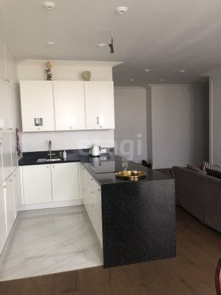 Продажа 3-комнатной квартиры 130 м², 6/17 этаж