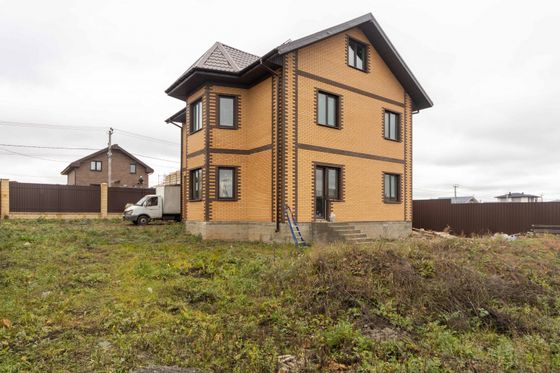 Продажа дома, 250 м², с участком 5,6 сотки