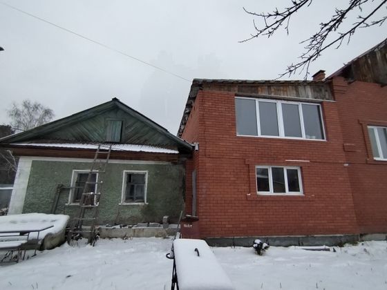 Продажа дома, 250 м², с участком 10 соток