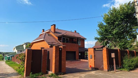 Аренда дома, 300 м², с участком 12 соток