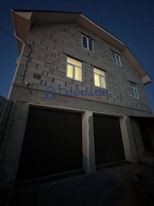Продажа дома, 200 м², с участком 15 соток