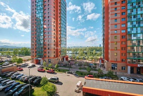 Продажа 3-комнатной квартиры 92 м², 4/8 этаж