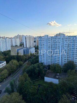 Продажа 2-комнатной квартиры 60 м², 17/17 этаж