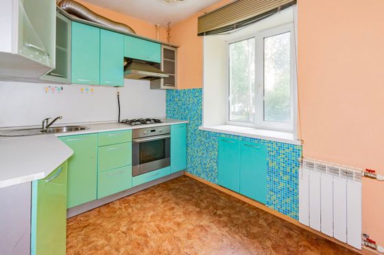 Продажа 3-комнатной квартиры 60 м², 1/9 этаж