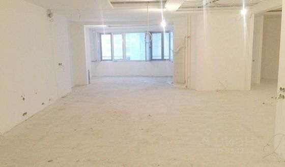 Продажа 3-комнатной квартиры 135 м², 3/25 этаж