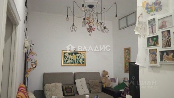 Продажа 4-комнатной квартиры 107 м², 2/5 этаж