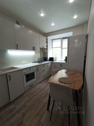 Продажа 3-комнатной квартиры 60 м², 2/9 этаж