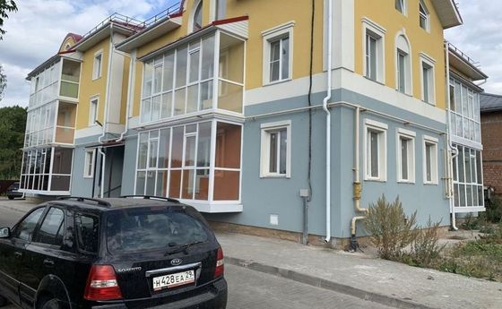 Продажа 3-комнатной квартиры 100 м², 2/3 этаж