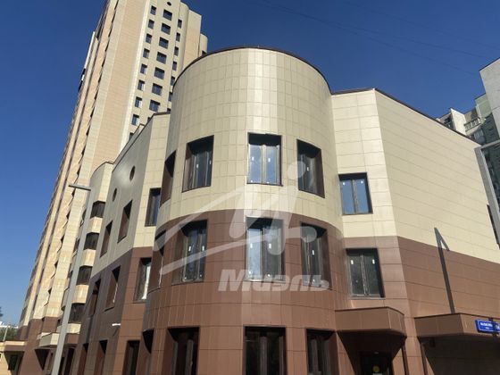 Продажа 3-комнатной квартиры 108 м², 3/3 этаж