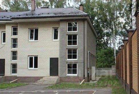 Продажа дома, 260 м², с участком 1 сотка