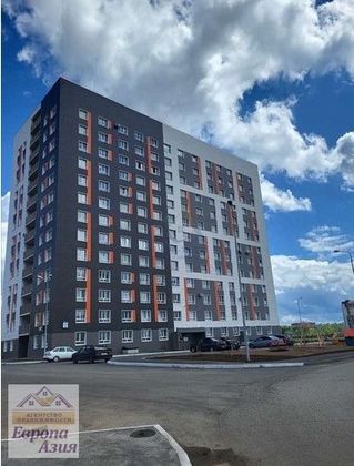 Продажа 2-комнатной квартиры 60 м², 1/13 этаж