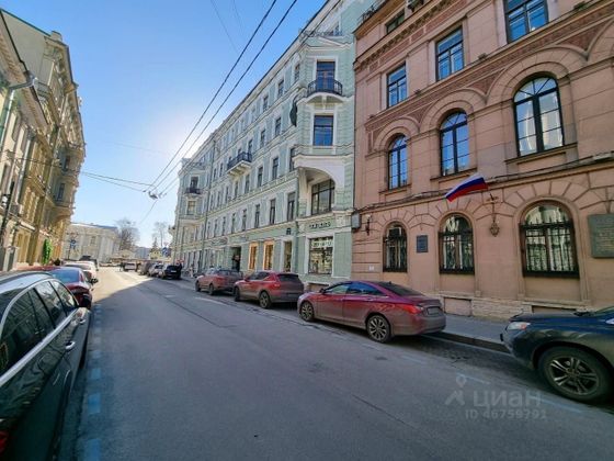 Продажа 3-комнатной квартиры 104 м², 2/5 этаж