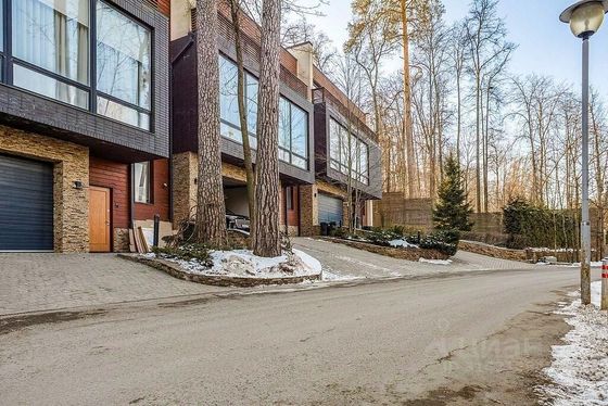 Аренда дома, 430 м², с участком 3 сотки