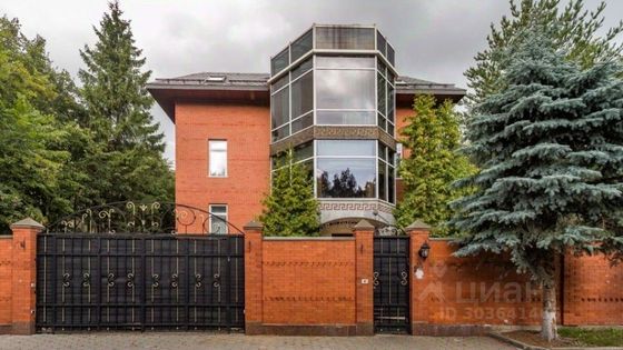 Аренда дома, 650 м², с участком 15 соток