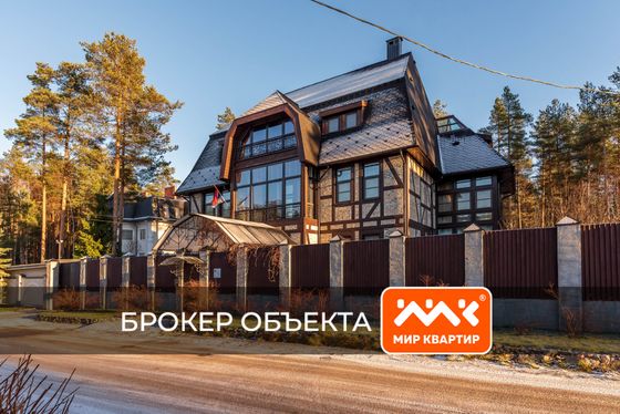 Продажа дома, 646,9 м², с участком 21 сотка