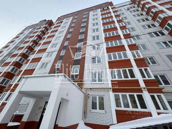 Продажа 2-комнатной квартиры 62 м², 4/10 этаж