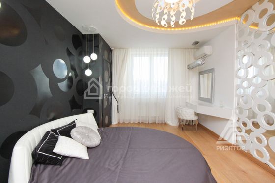 Продажа 4-комнатной квартиры 150 м², 6/22 этаж