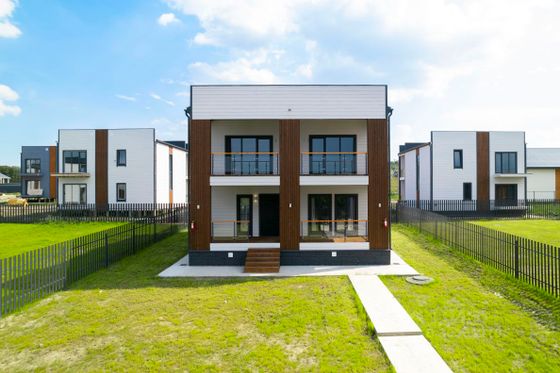 Продажа дома, 183 м², с участком 7 соток