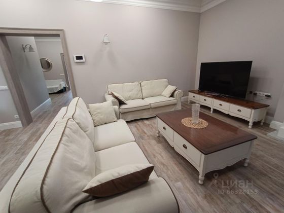 Аренда дома, 220 м², с участком 3 сотки