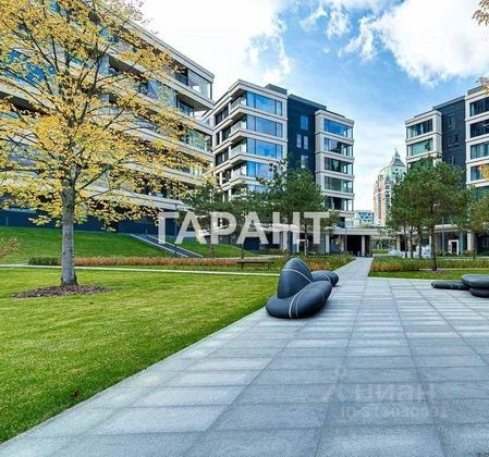 Продажа 3-комнатной квартиры 226 м², 4/4 этаж