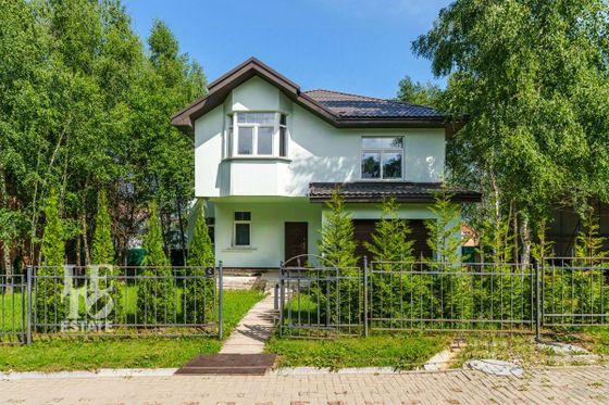 Продажа дома, 346 м², с участком 8,3 сотки