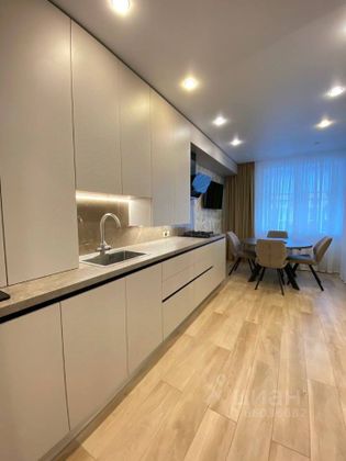 Продажа 2-комнатной квартиры 80 м², 1/6 этаж