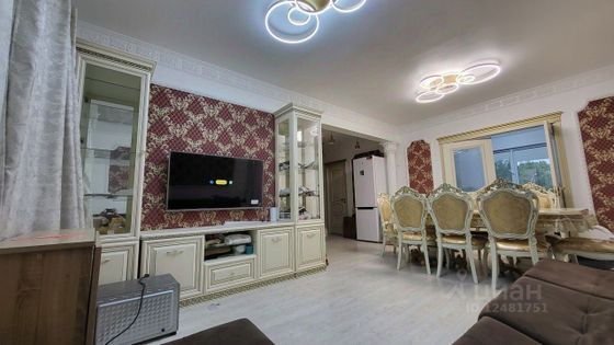 Продажа дома, 180 м², с участком 22 сотки