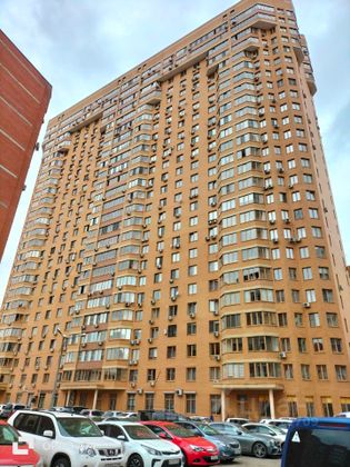 Продажа 3-комнатной квартиры 128,7 м², 18/27 этаж
