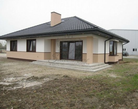 Продажа дома, 100 м², с участком 6 соток