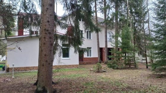 Продажа дома, 860 м², с участком 21 сотка