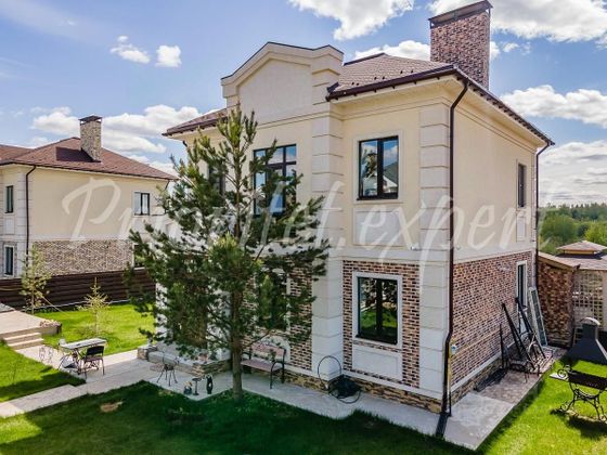 Продажа дома, 150 м², с участком 8 соток