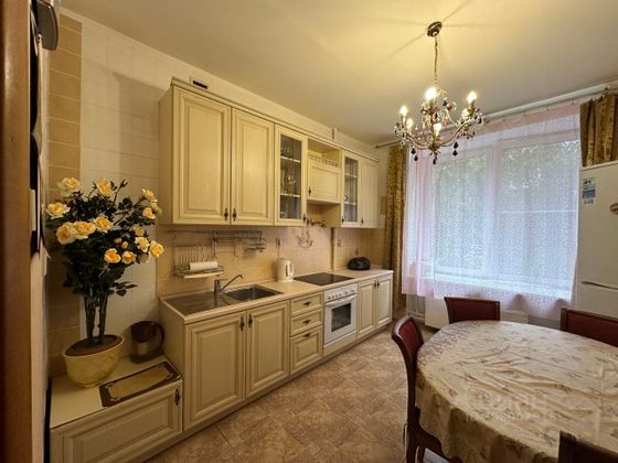 Продажа 2-комнатной квартиры 76,6 м², 2/12 этаж