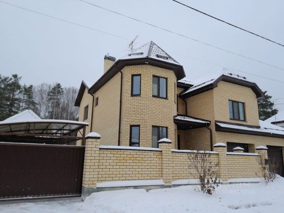 Продажа дома, 300 м², с участком 10 соток