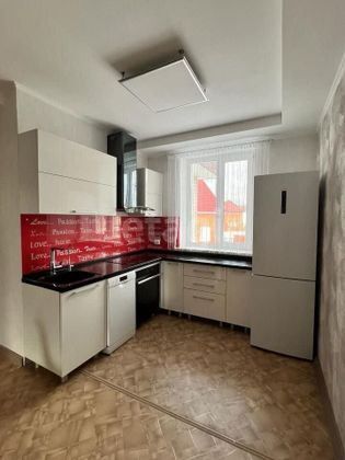 Продажа 2-комнатной квартиры 60 м², 2/2 этаж