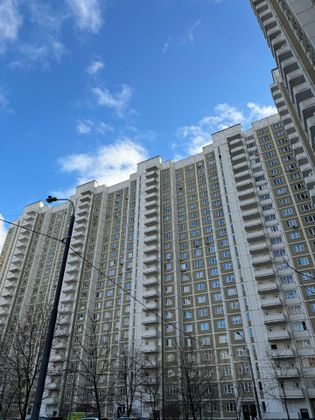 Продажа 2-комнатной квартиры 60,6 м², 21/22 этаж