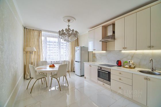 Продажа 2-комнатной квартиры 63 м², 2/16 этаж