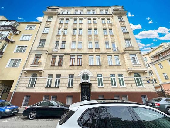 Продажа 4-комнатной квартиры 100 м², 3/6 этаж