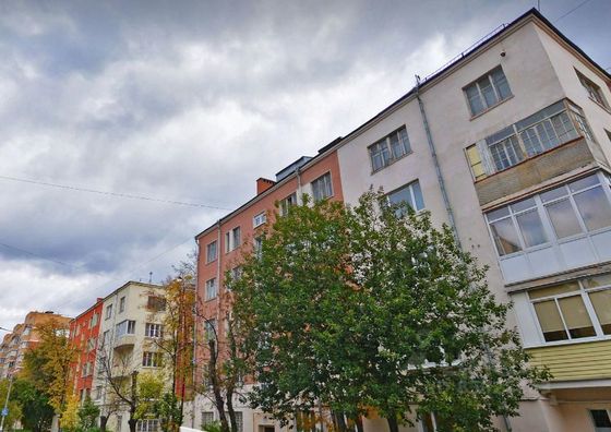 Продажа 4-комнатной квартиры 96 м², 2/5 этаж