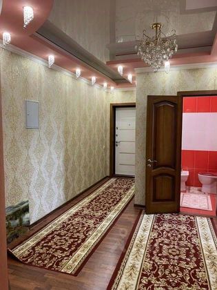 Продажа 4-комнатной квартиры 130 м², 2/8 этаж