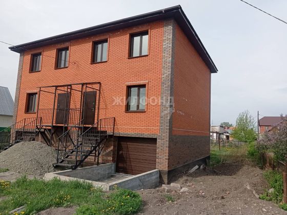 Продажа дома, 180 м², с участком 4,7 сотки