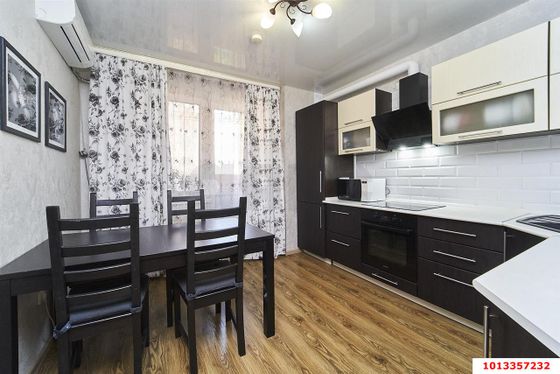 Продажа 2-комнатной квартиры 60 м², 13/17 этаж