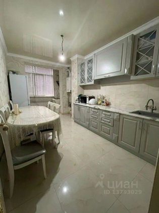 Продажа 2-комнатной квартиры 70 м², 1/4 этаж