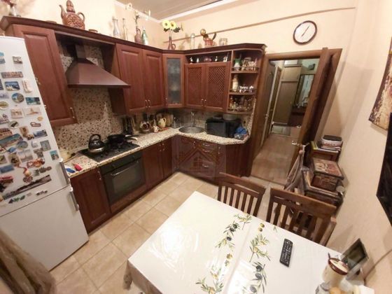 Продажа 4-комнатной квартиры 87 м², 2/4 этаж